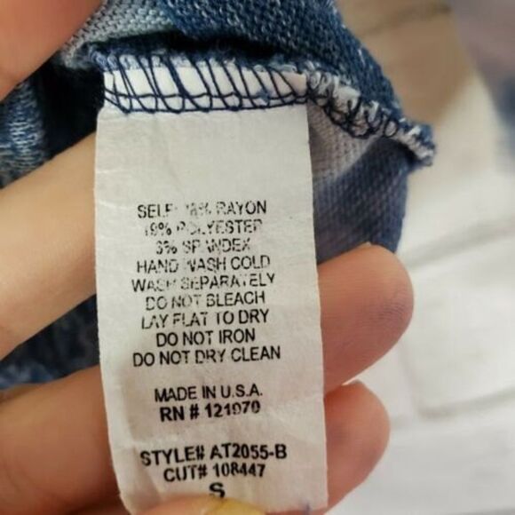 VICI Collection Navy Blue Tie Dye Pullover Sweater Small Rayon Womens - Picture 2 of 5